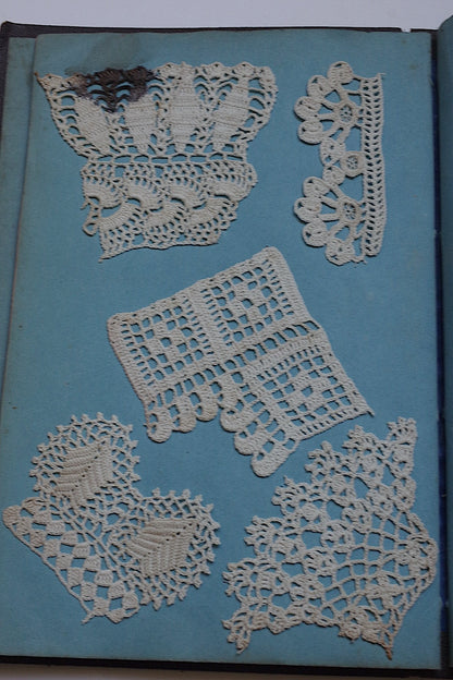 Antique lace dentelle ancienne sample book