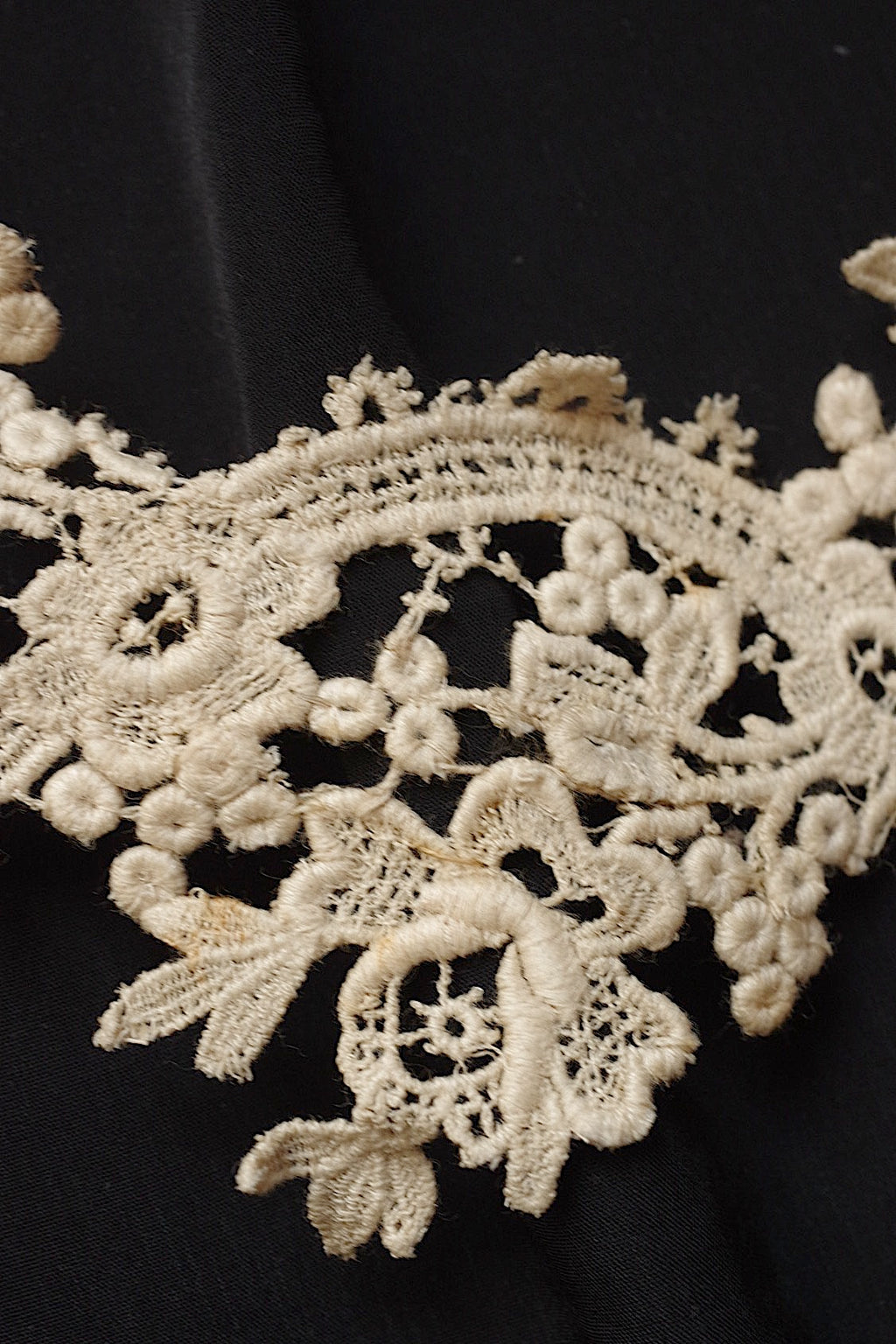 アンティークレース　dentelle ancienne 100cm+300cm