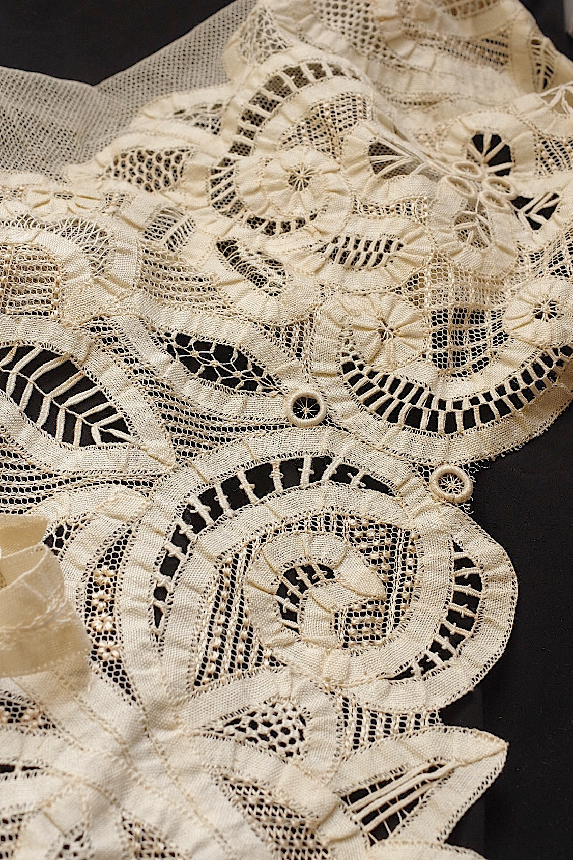 アンティークレース　dentelle ancienne bas d'aube