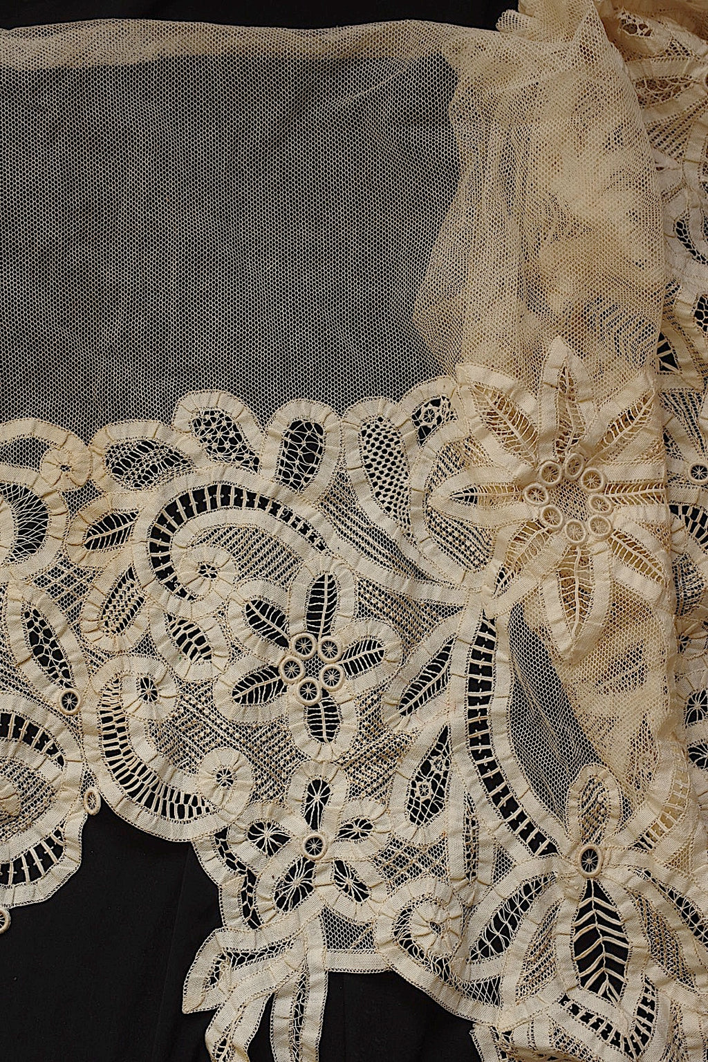 アンティークレース　dentelle ancienne bas d'aube