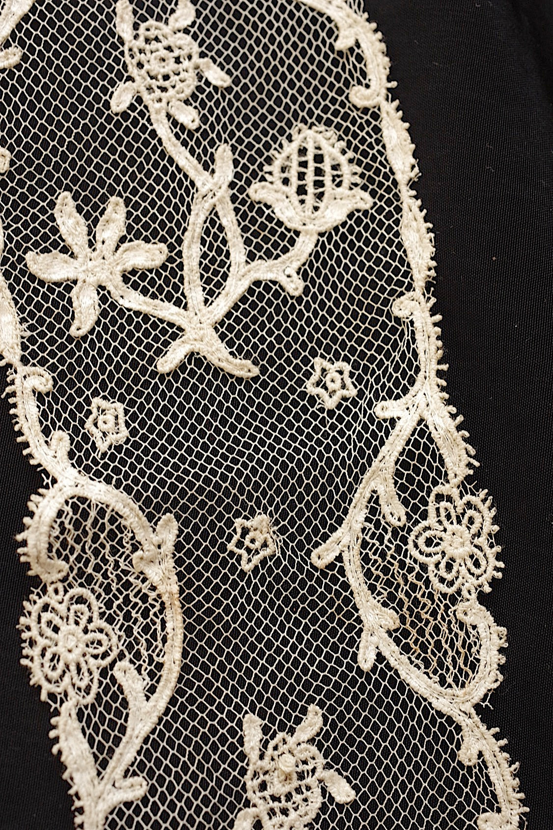 アンティークレース　dentelle ancienne アプリカッションアングレテール素材用