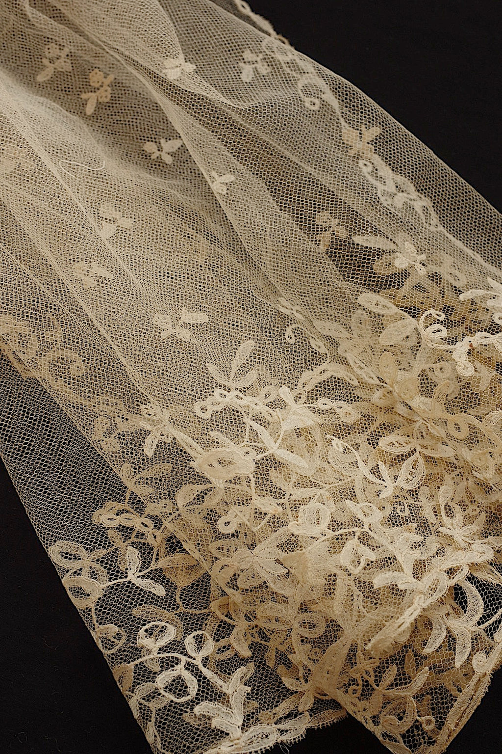 アンティークレース　dentelle ancienne アプリカッションアングレテール素材用