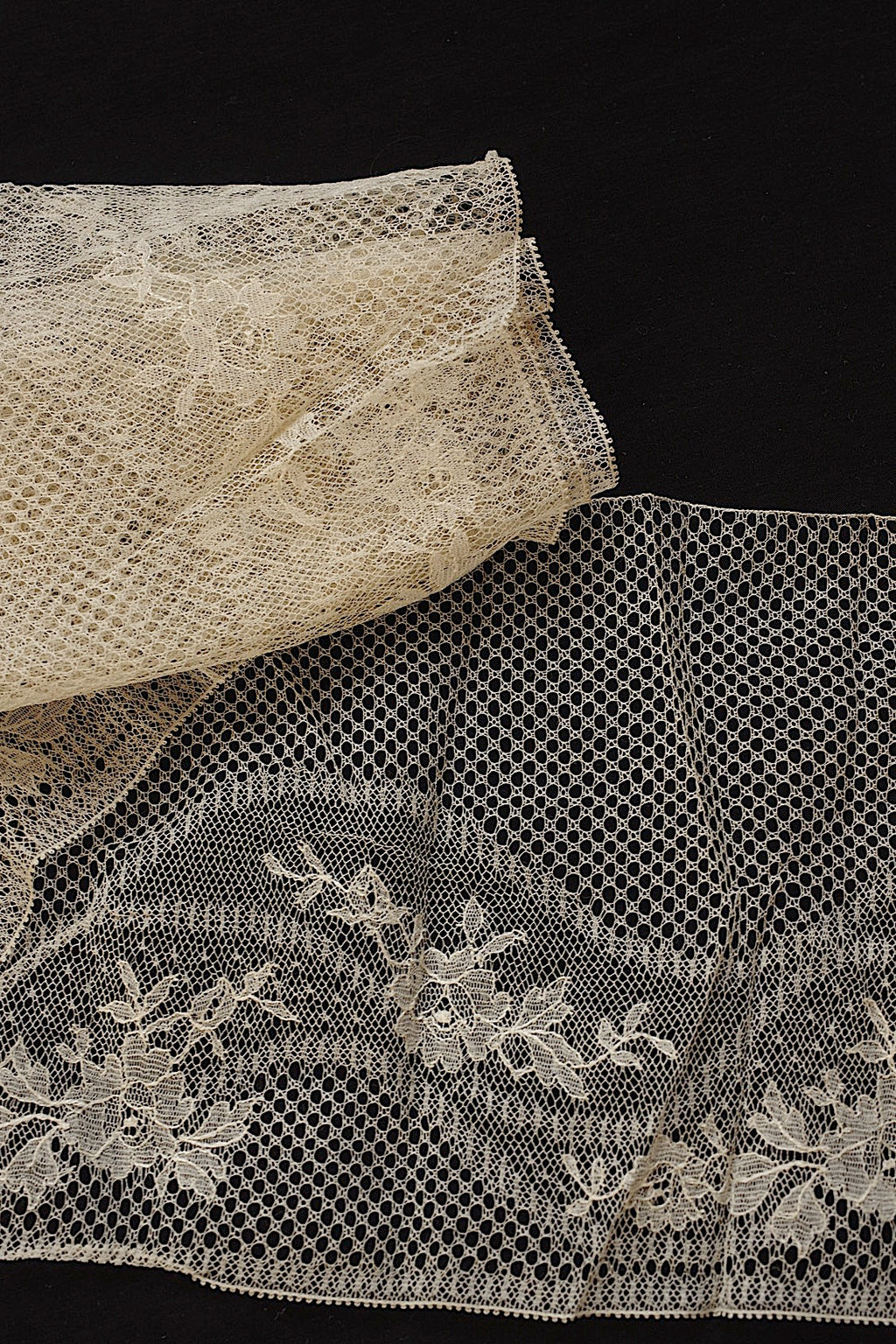 アンティークレース　dentelle ancienne レースハギレ