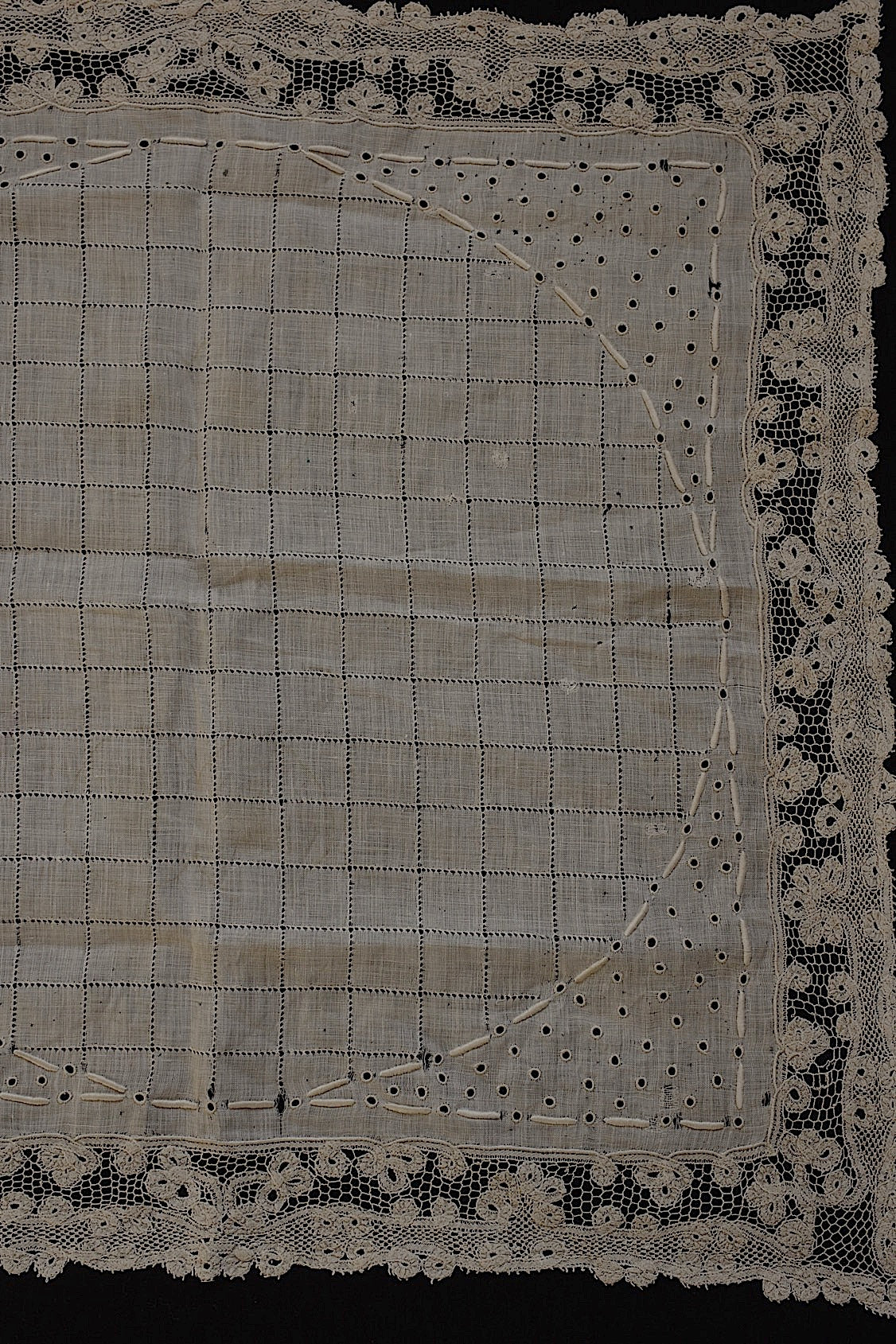 アンティークレース　dentelle ancienne 刺繍ハギレ