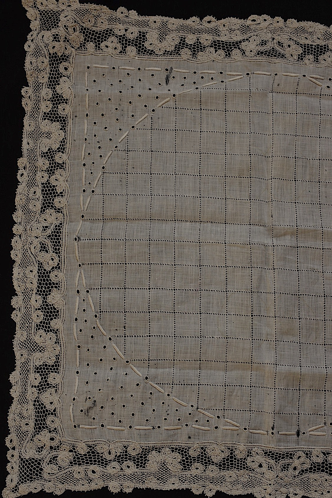 アンティークレース　dentelle ancienne 刺繍ハギレ