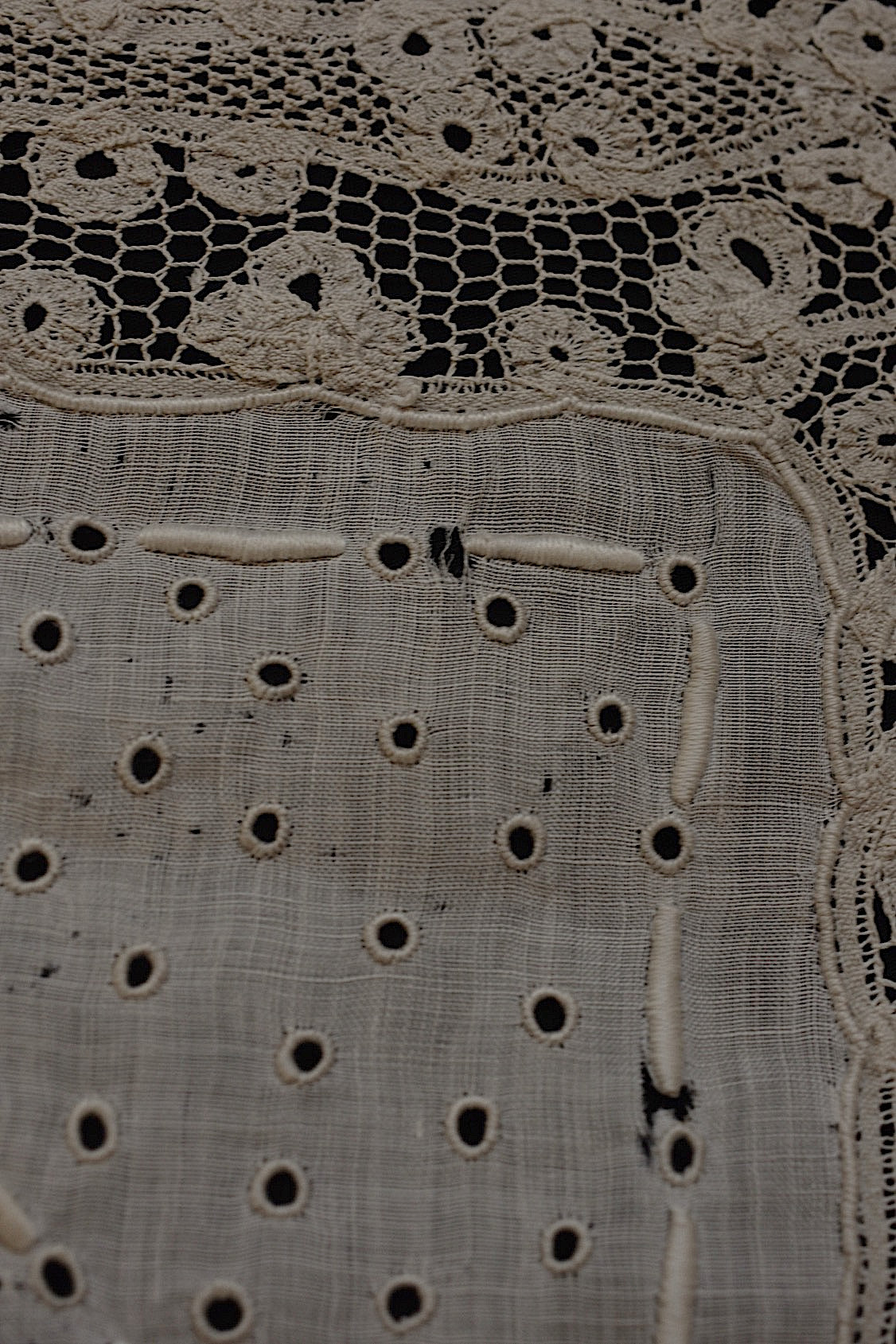 アンティークレース　dentelle ancienne 刺繍ハギレ