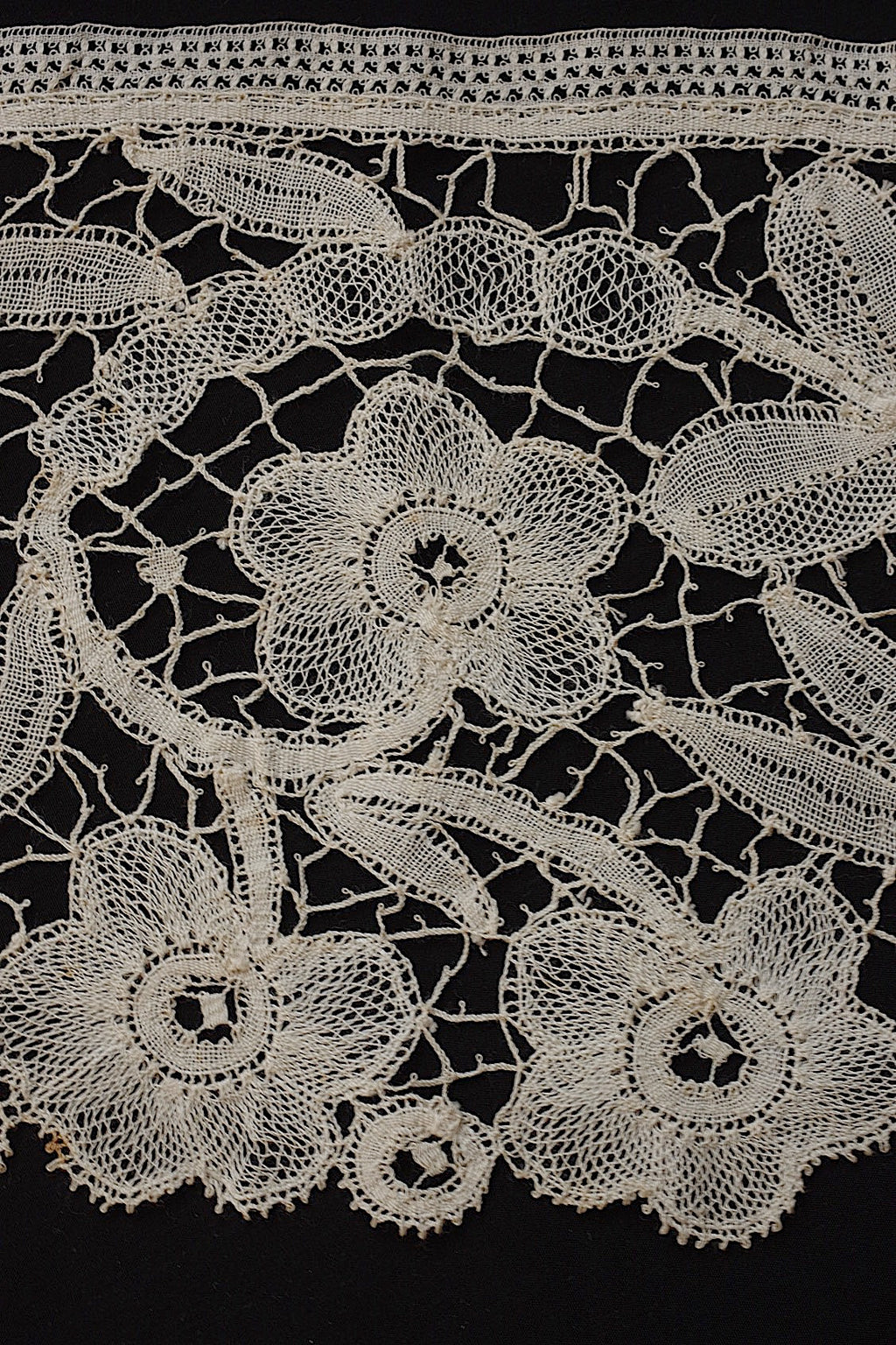 アンティークレース　dentelle ancienne ボビンレース