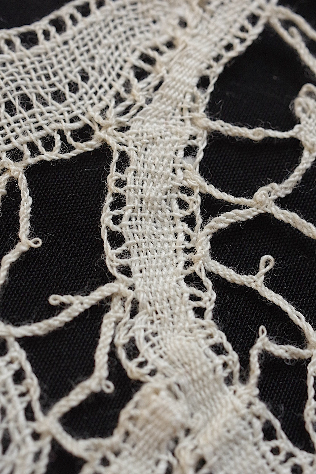 アンティークレース　dentelle ancienne ボビンレース