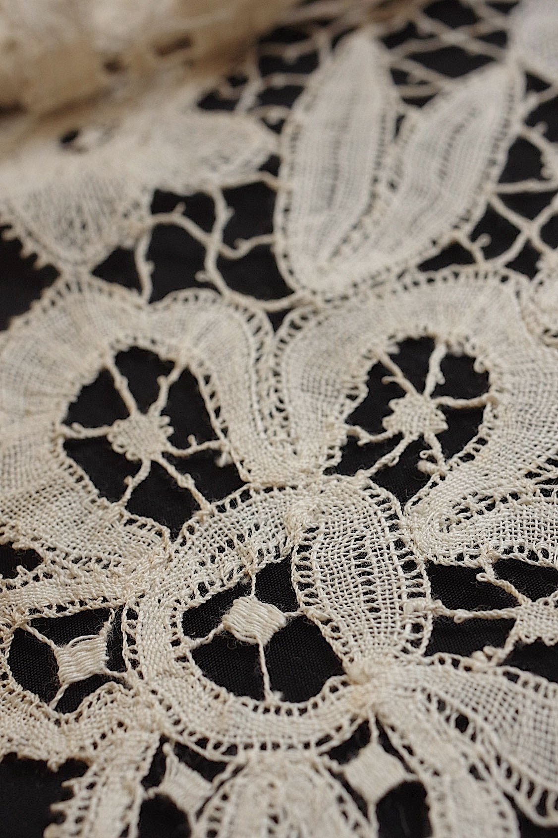 アンティークレース　dentelle ancienne ボビンレース