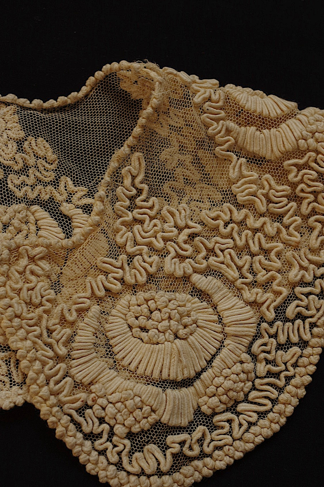 アンティークレース　dentelle ancienne ボネ、襟