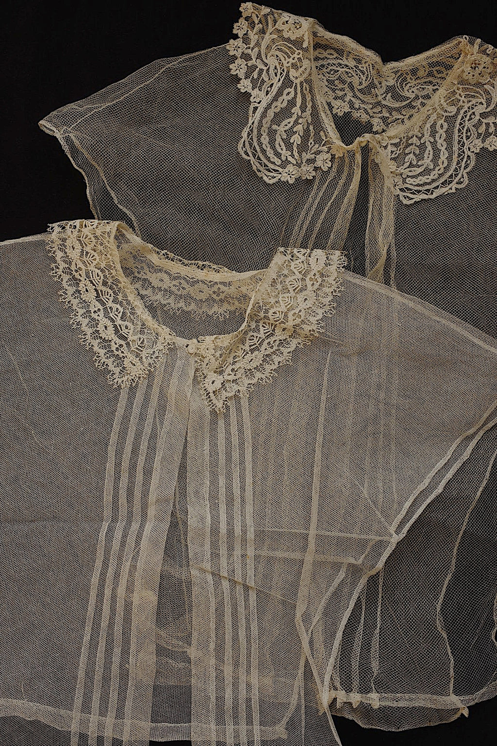 アンティークレース　dentelle ancienne plastron 2つ