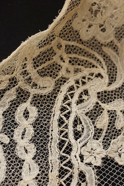 アンティークレース　dentelle ancienne plastron 2つ