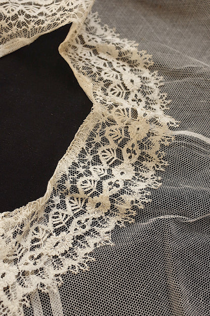 アンティークレース　dentelle ancienne plastron 2つ