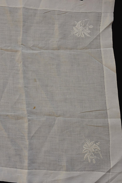 アンティークレース　dentelle ancienne ハンカチ３種