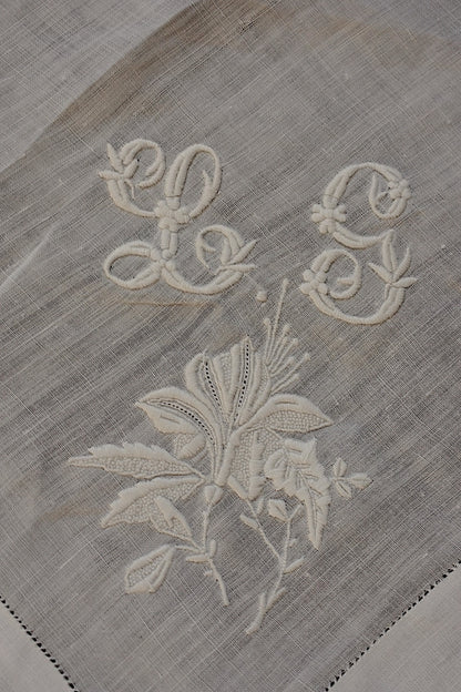 アンティークレース　dentelle ancienne ハンカチ３種