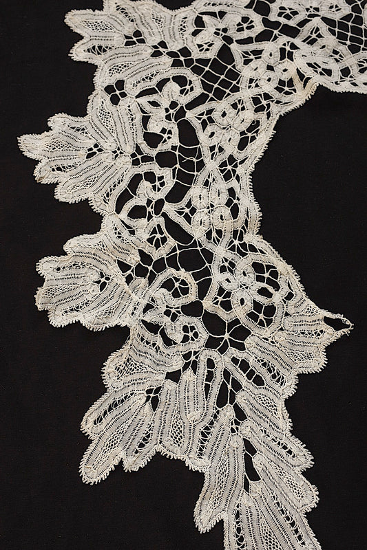 アンティークレース　dentelle ancienne 　襟
