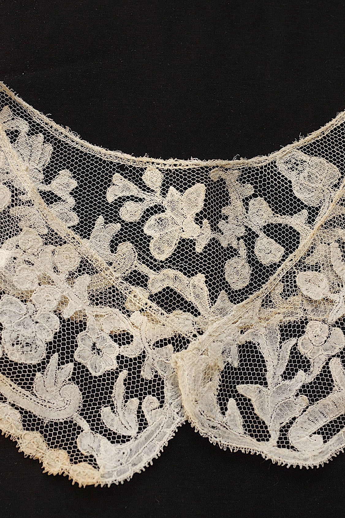 アンティークレース　dentelle ancienne 　襟