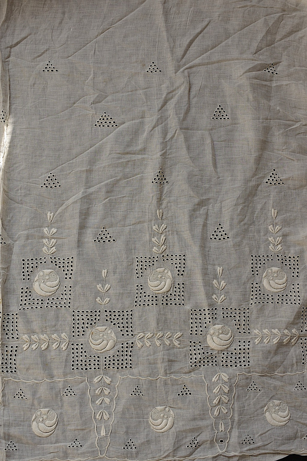 アンティークレース　dentelle ancienne 　刺繍生地