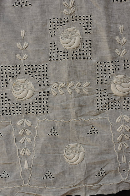 アンティークレース　dentelle ancienne 　刺繍生地