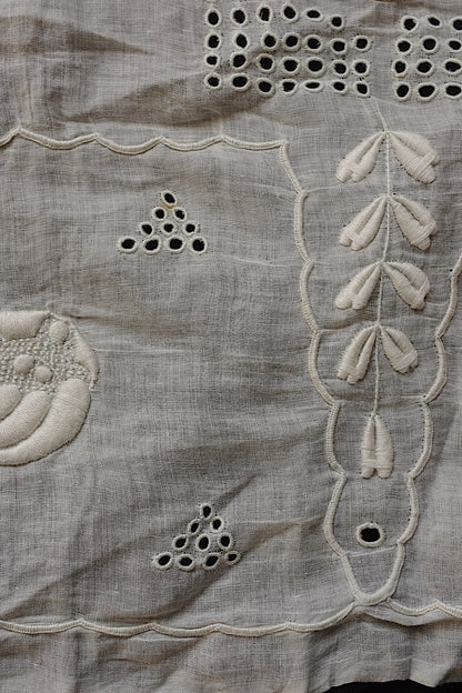 アンティークレース　dentelle ancienne 　刺繍生地