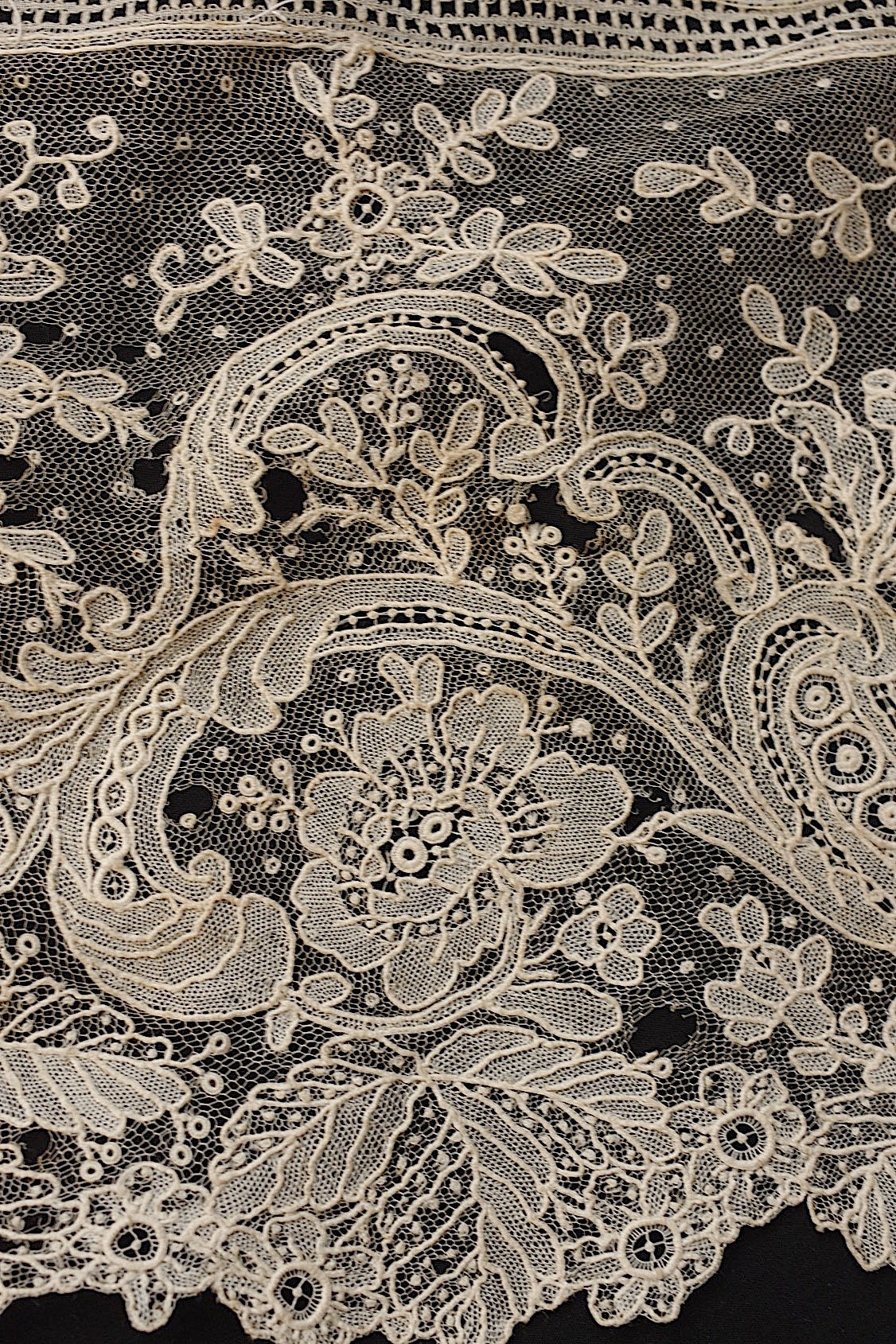 アンティークレース　dentelle ancienne 　ブリュクセルレース