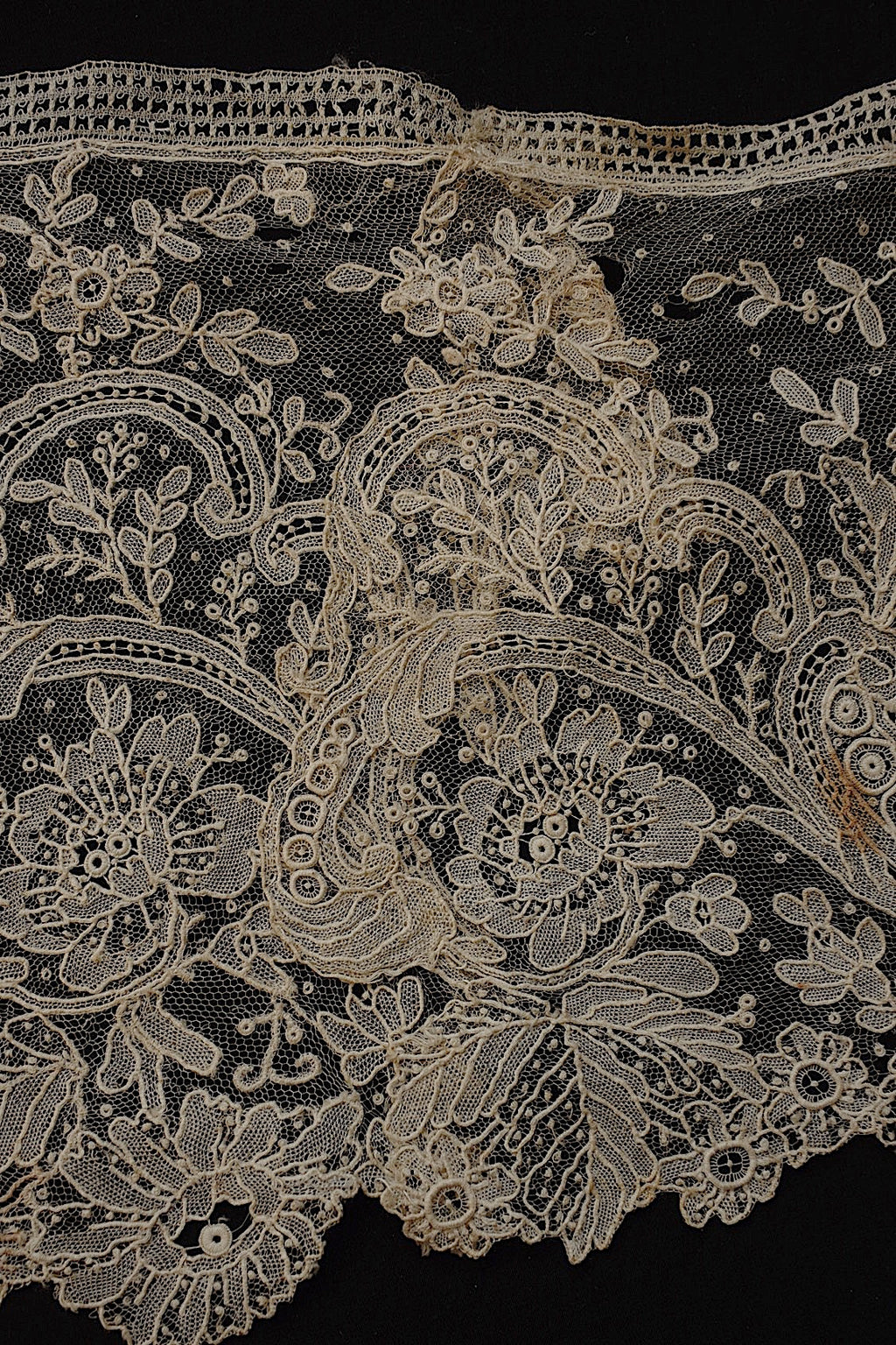 アンティークレース　dentelle ancienne 　ブリュクセルレース