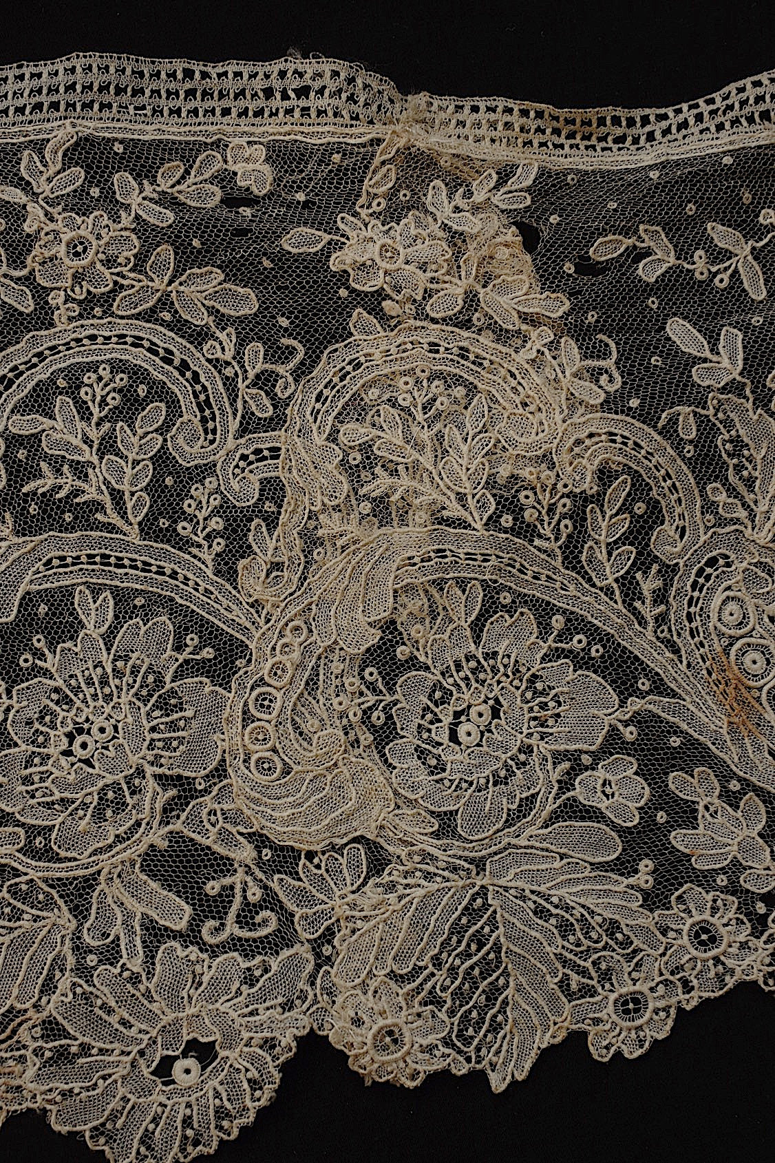 アンティークレース　dentelle ancienne 　ブリュクセルレース