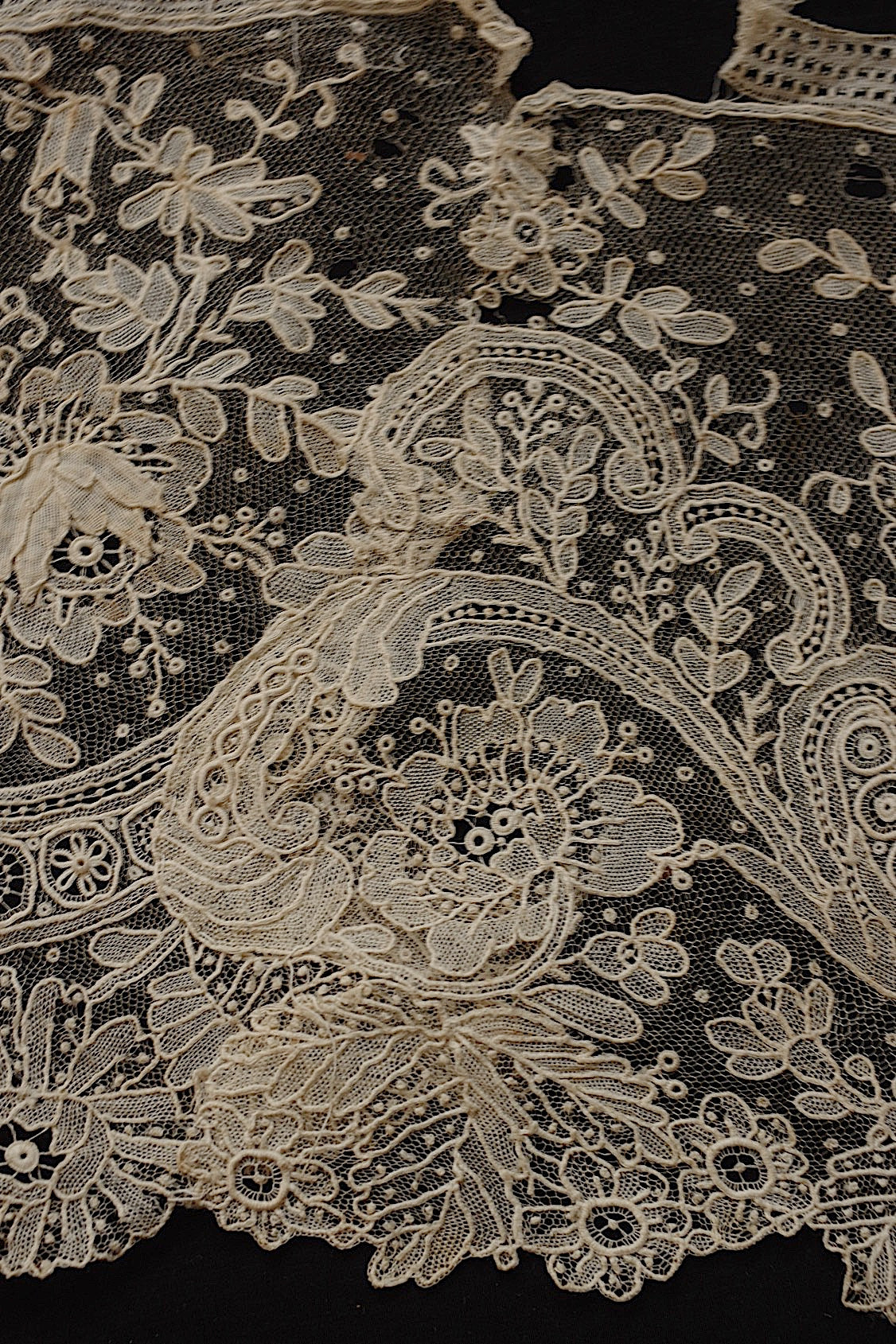 アンティークレース　dentelle ancienne 　ブリュクセルレース