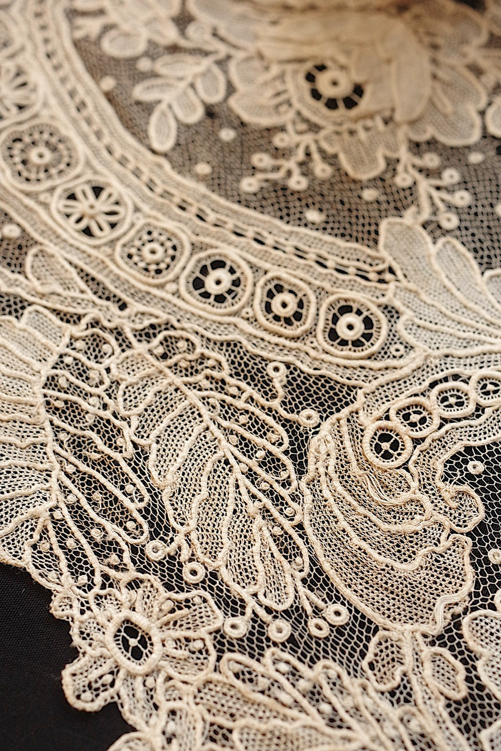 アンティークレース　dentelle ancienne 　ブリュクセルレース