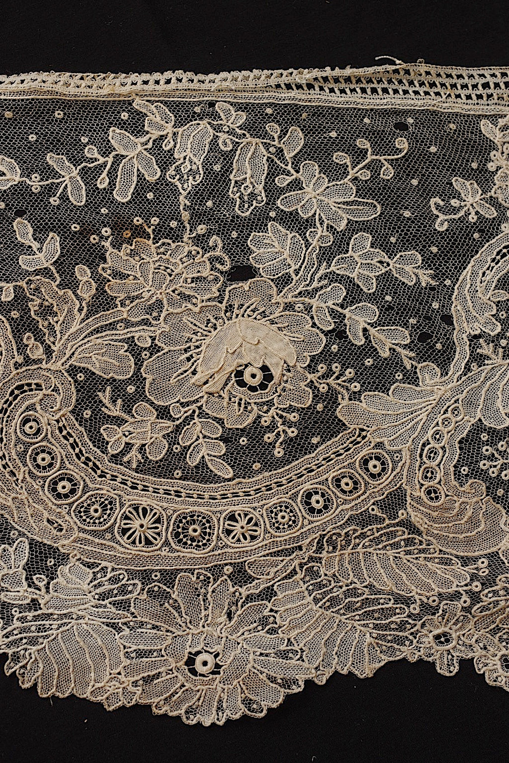 アンティークレース　dentelle ancienne 　ブリュクセルレース