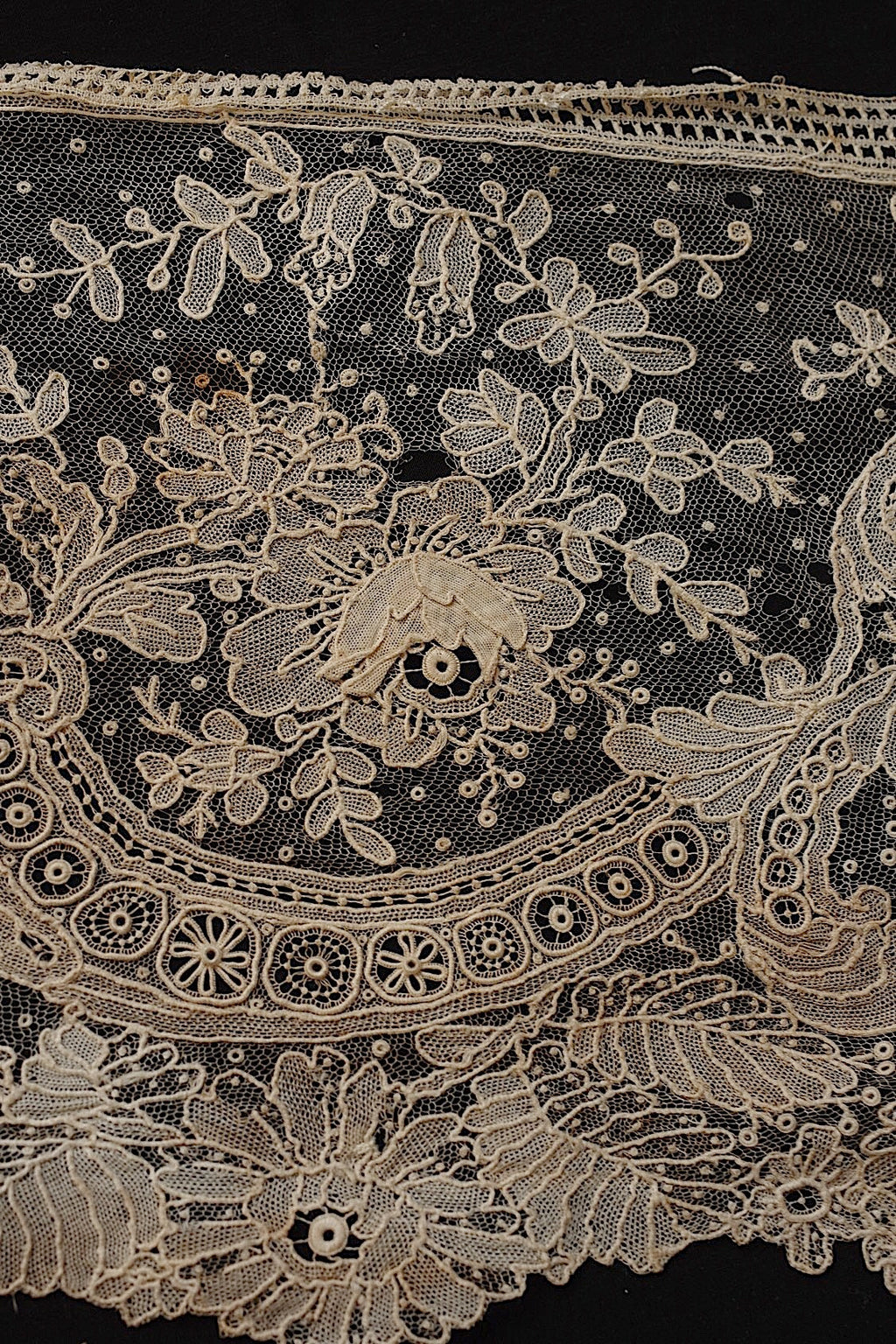 アンティークレース　dentelle ancienne 　ブリュクセルレース