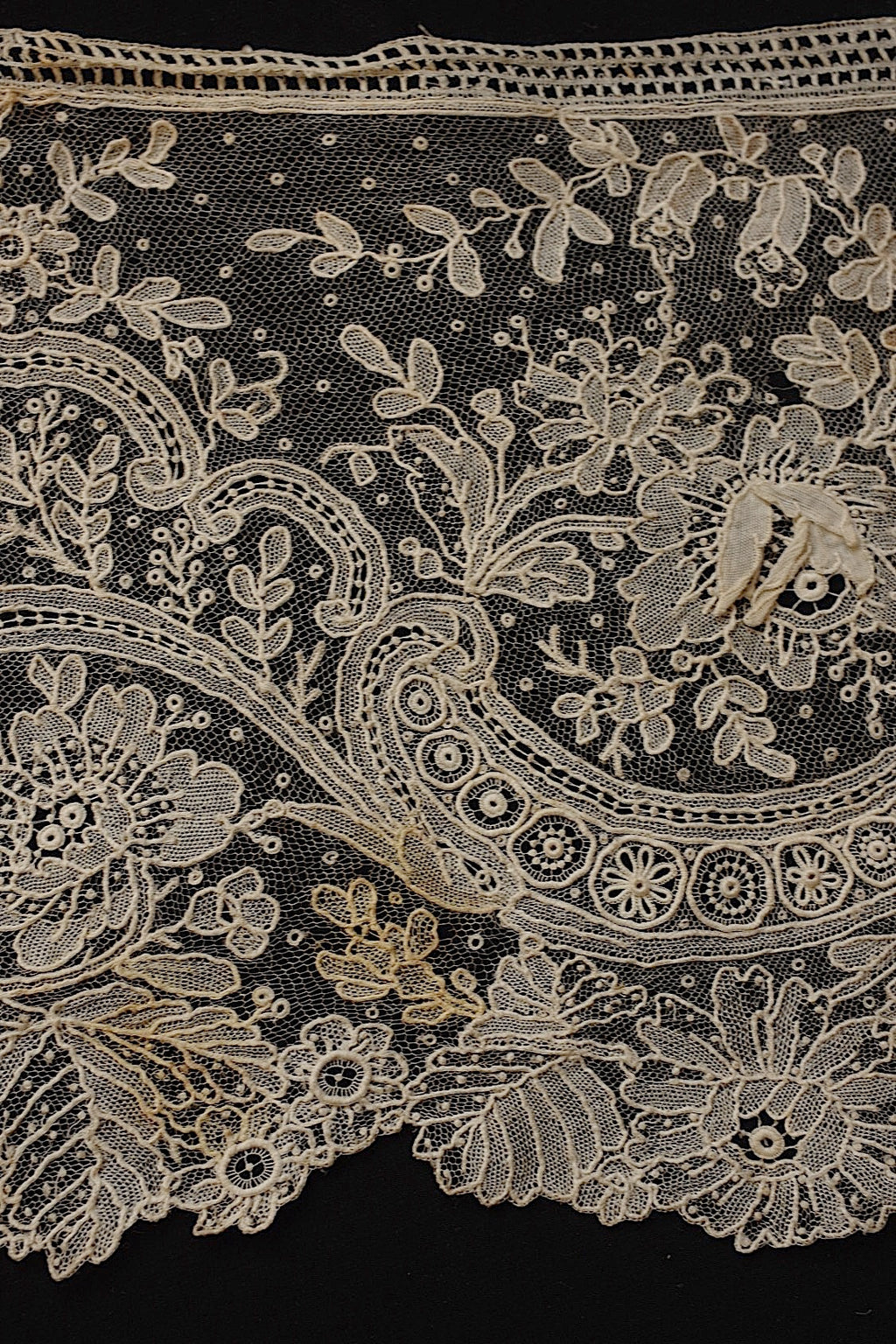 アンティークレース　dentelle ancienne 　ブリュクセルレース