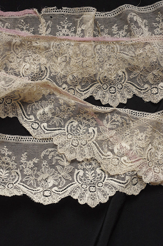 アンティークレース　dentelle ancienne 132cm+140cm