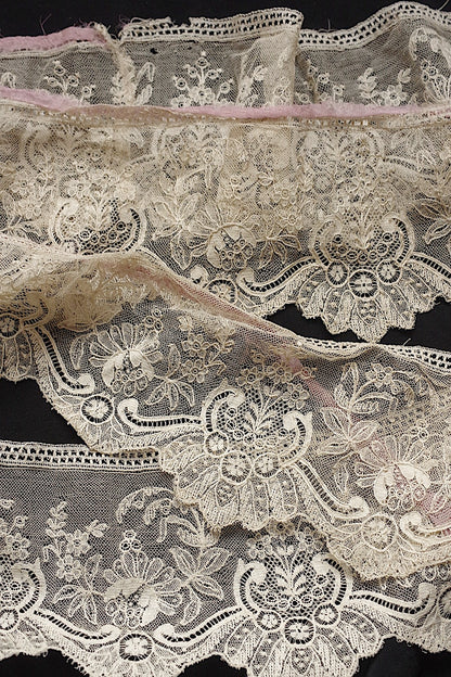 アンティークレース　dentelle ancienne 132cm+140cm