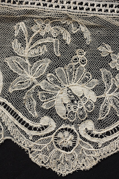 アンティークレース　dentelle ancienne 132cm+140cm