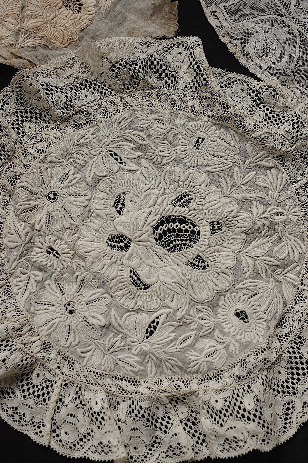 アンティークレース　dentelle ancienne 刺繍