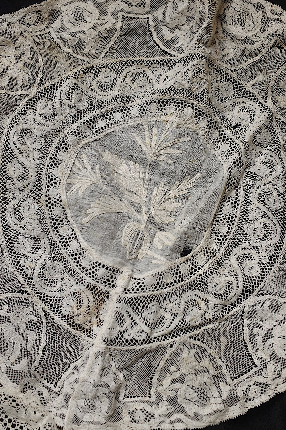 アンティークレース　dentelle ancienne 刺繍