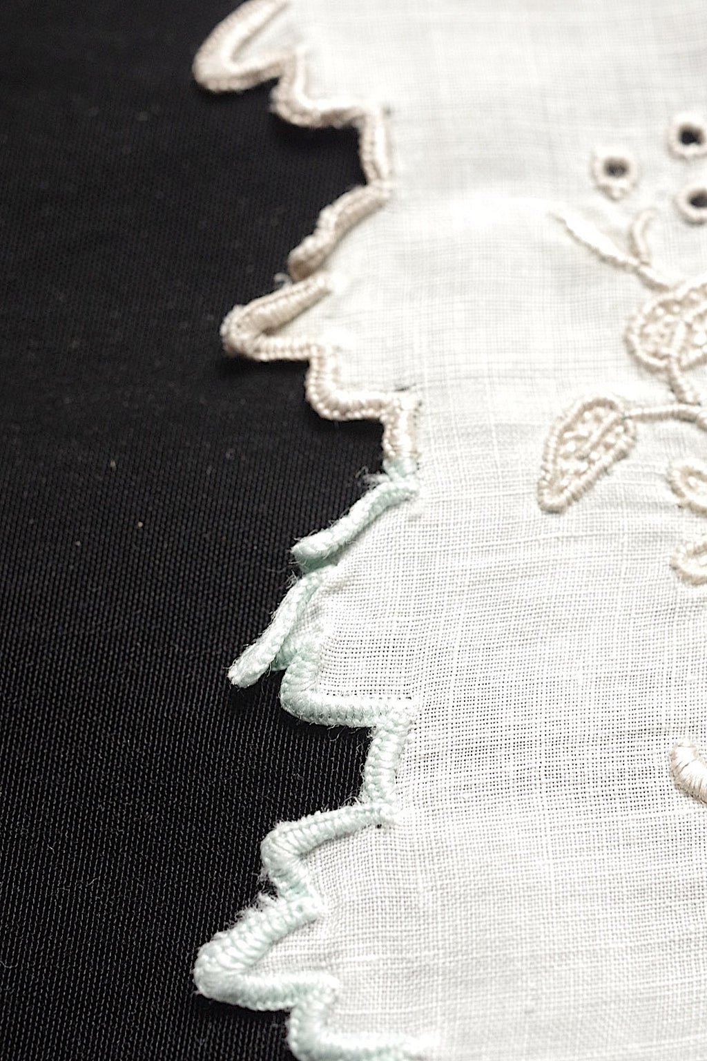 アンティークレース　dentelle ancienne ハンカチ素材用