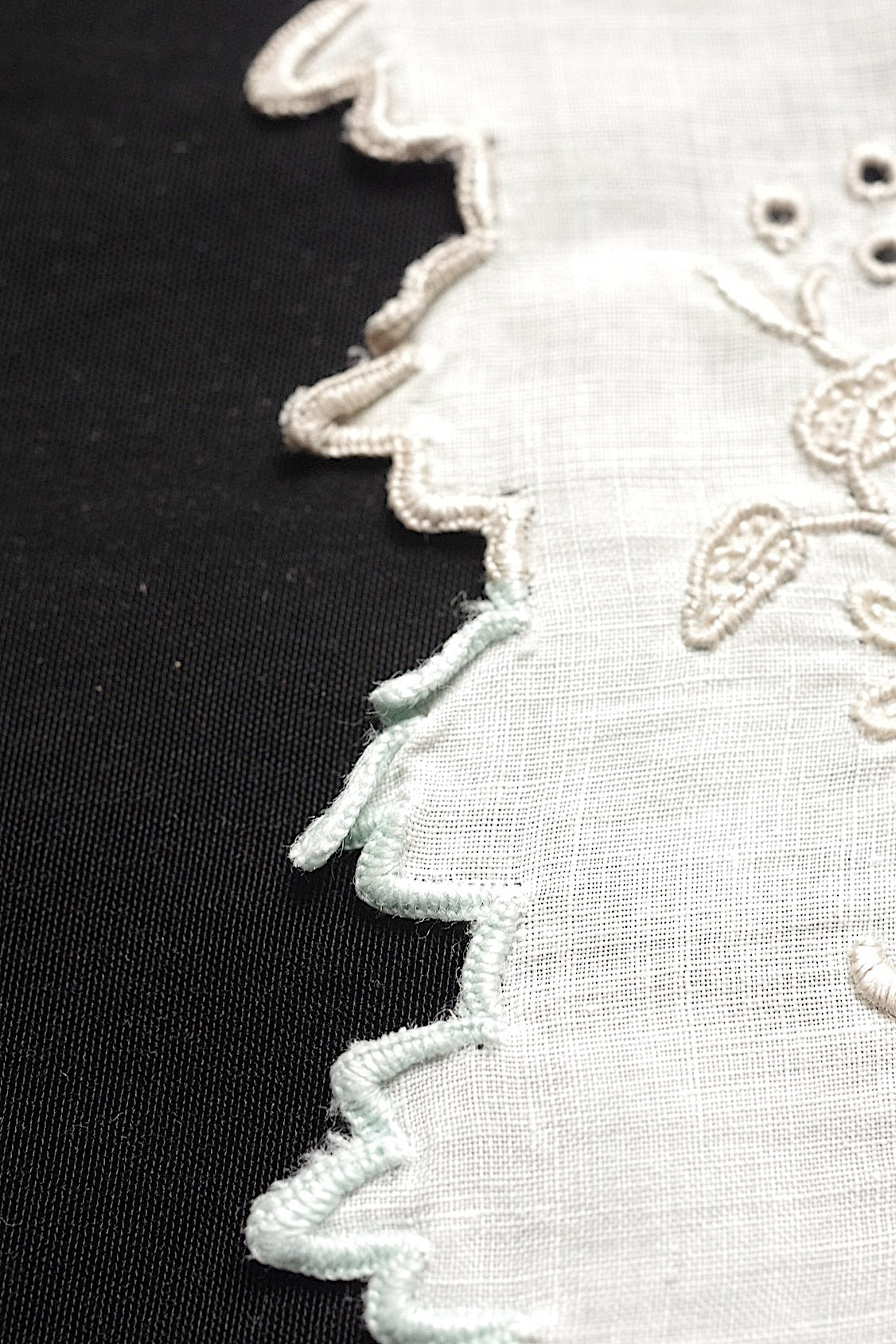 アンティークレース　dentelle ancienne ハンカチ素材用