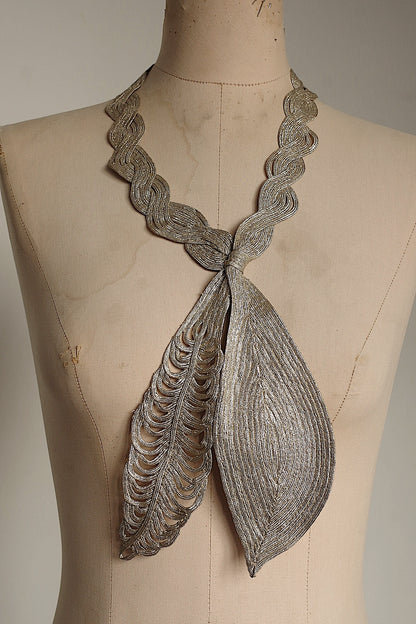 アンティークレース　dentelle ancienne 襟　タイ