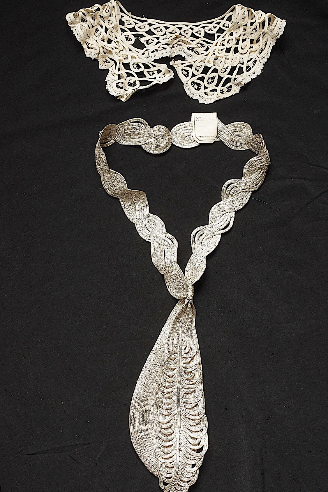 アンティークレース　dentelle ancienne 襟　タイ
