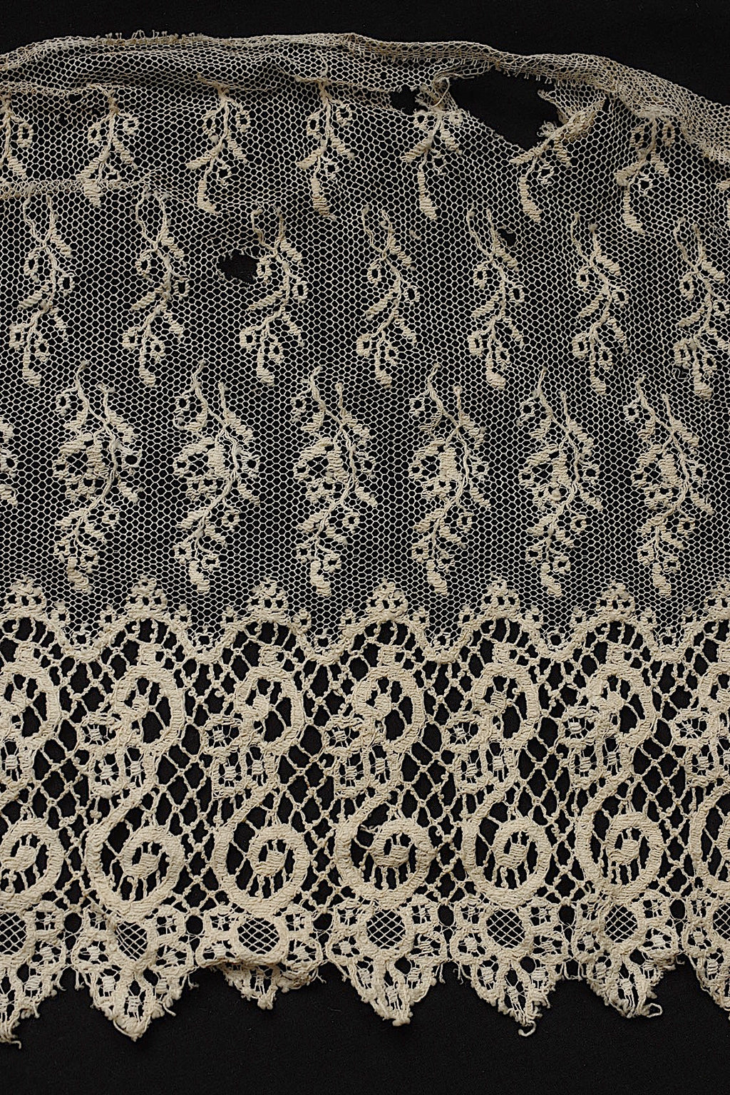 アンティークレース　dentelle ancienne ２種