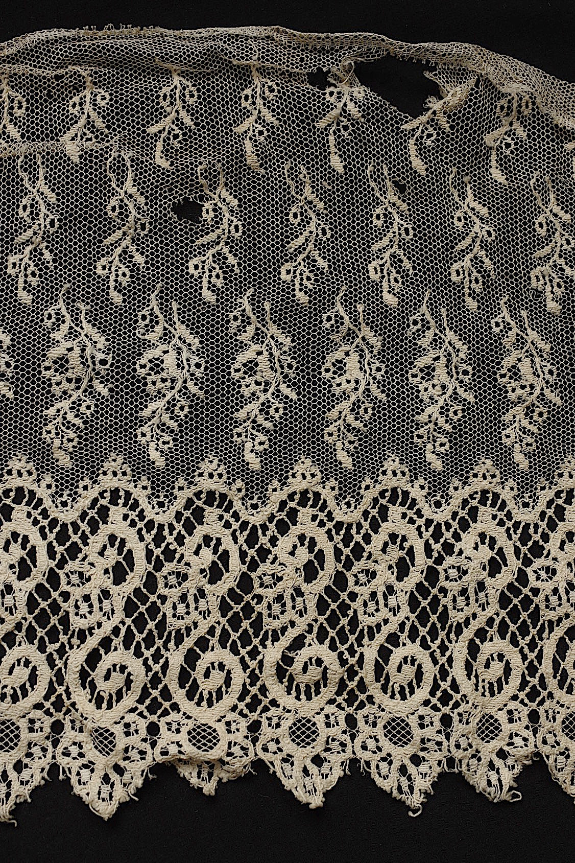 アンティークレース　dentelle ancienne ２種