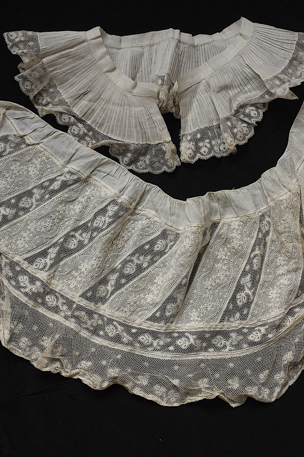 アンティークレース　dentelle ancienne　プリーツ　刺繍