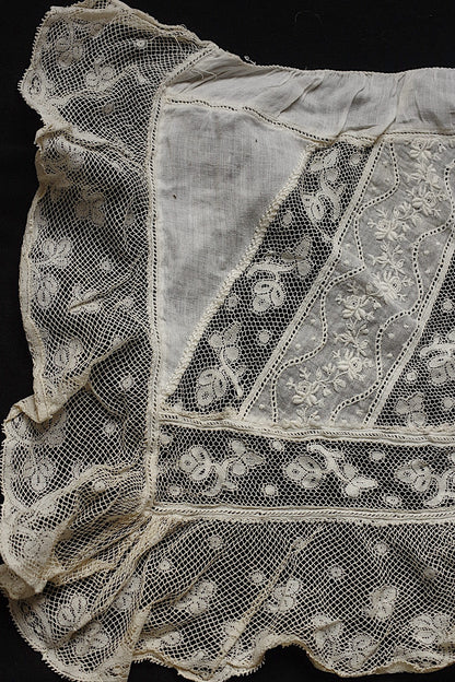 アンティークレース　dentelle ancienne　プリーツ　刺繍