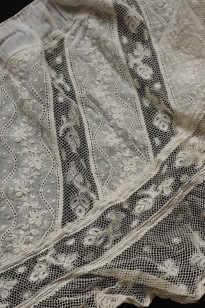 アンティークレース　dentelle ancienne　プリーツ　刺繍