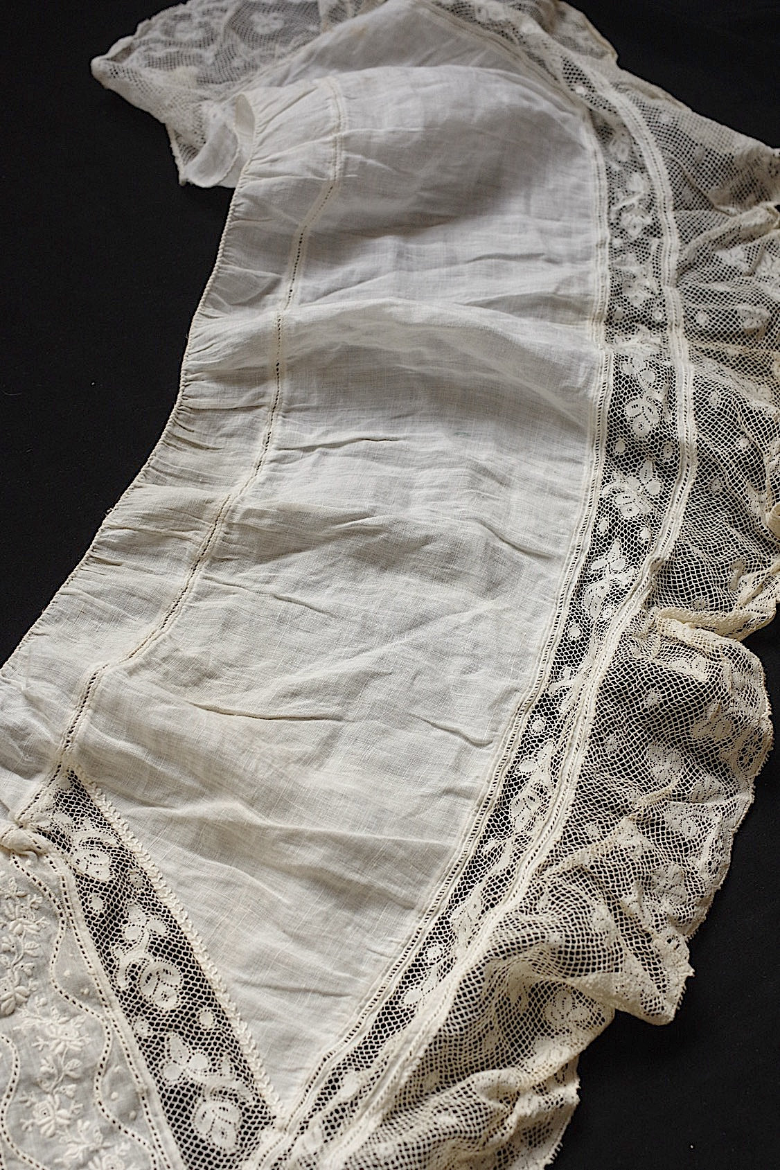 アンティークレース　dentelle ancienne　プリーツ　刺繍