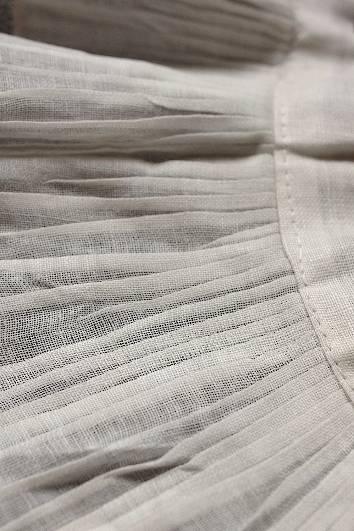 アンティークレース　dentelle ancienne　プリーツ　刺繍