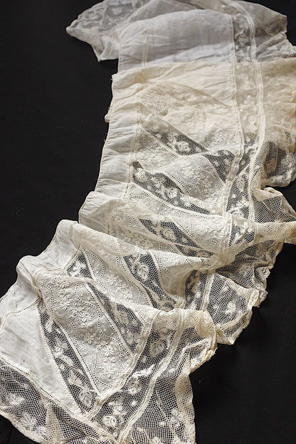 アンティークレース　dentelle ancienne　プリーツ　刺繍