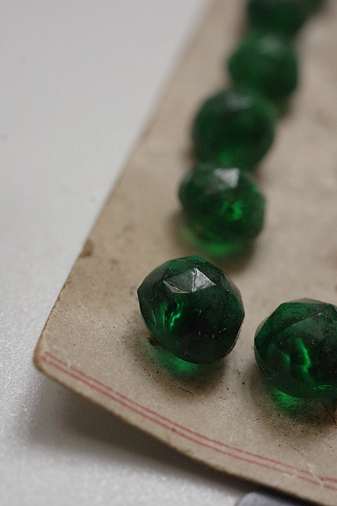 Boutons anciens, lot de 3 boutons anciens, 2 de couleur verte